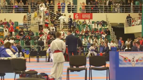 Kazan, Rusko - 7 dubna 2018:, Všeruské junior karate turnaji Ak pruhy Cup — Stock video