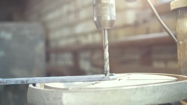金属細線を削減する鍛冶屋 — ストック動画