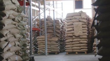 Makarna üretim büyük depoda
