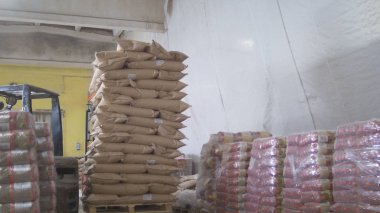 Yükleyici palet kutuları endüstriyel ambar taşıma