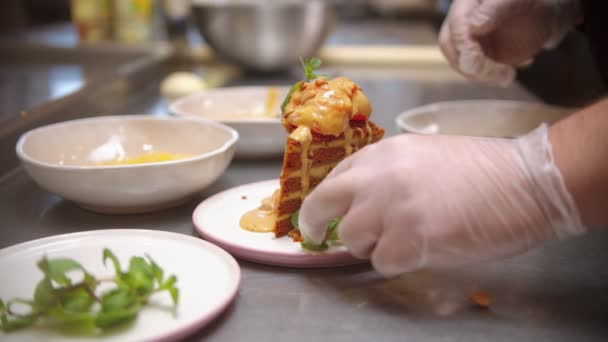 Chef serving appetizing piece of cake indoors — 图库视频影像