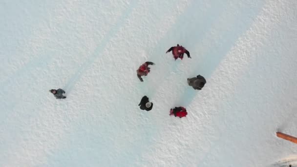 俄罗斯民间传说- -五圈的人在冬天跳舞 — 图库视频影像
