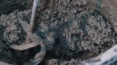 Beton atölyesi - beton karışımını hızlı karıştıran valf