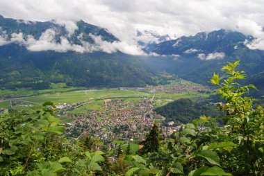 Daha sert Kulm üstten görüntülemek.