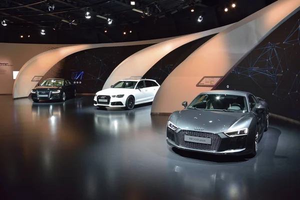 Audi R8 V10 Plus, Rs6 ve A8l W12 arabalar