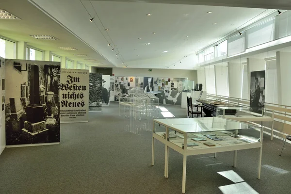 Vista interior del Museo Erich Maria Remarque Friedenszentrum en Osnabruck — Foto de Stock