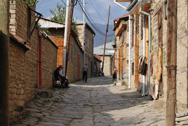 Jalan di desa Lahic di Azerbaijan — Stok Foto