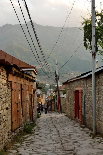 Hüseynov street, Lahic dağlık Köyü Azerbaycan'ın ana caddesi