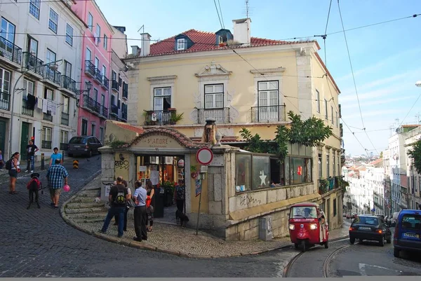 Vistas a la calle en Lisboa . — Foto de Stock