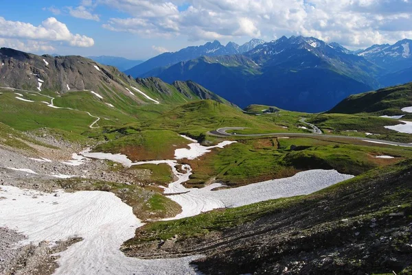 Avusturya'da Grossglockner yüksek Alp yolu üzerinden görünüm.