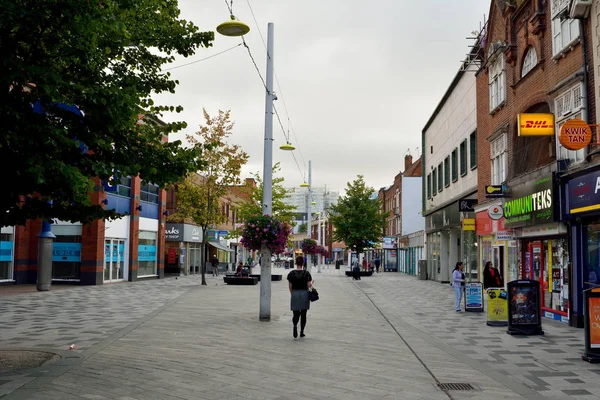 Slough, High Street View tarihi binalar, ticari özellikleri.
