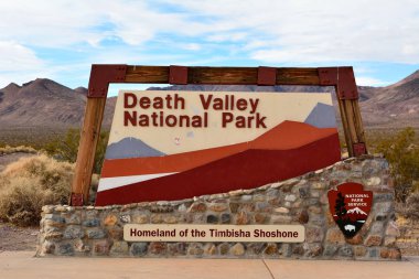 ign at the entrance to Death Valley National Park clipart