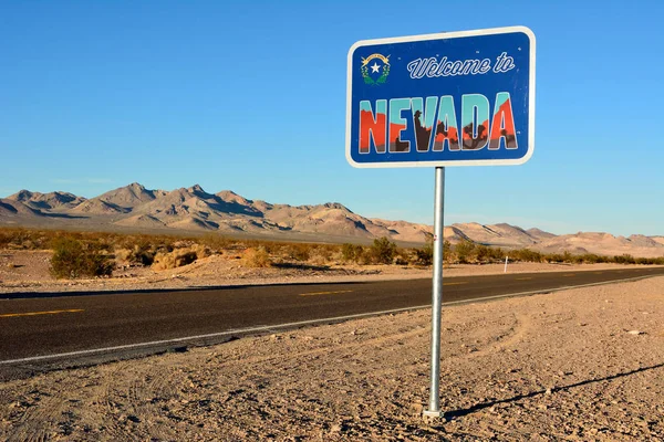 Bienvenido a Nevada señal de tráfico — Foto de Stock