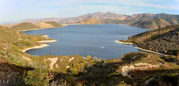 Silverwood Lake in Kalifornien, Vereinigte Staaten. — Stockfoto