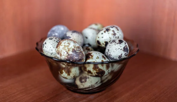 Quail Eggs Transparent Bowl — Stock Photo, Image