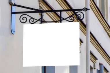 Tabela duvara kadar boş sahte