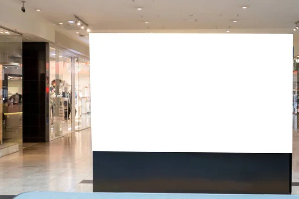 Prepárate. Cartelera en blanco, puesto de publicidad en el centro comercial moderno . — Foto de Stock