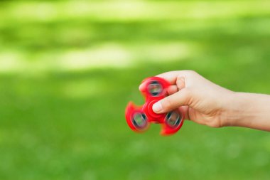 Çocuk el ile topluca spinner