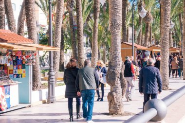 Benidorm, İspanya, 4 Aralık 2017: Benidorm'da Noel pazarı.