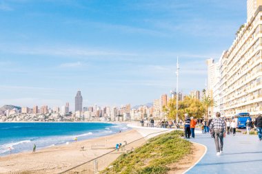 Benidorm, İspanya - 29 Ocak 2018: Benidorm, İspanya tatil keyfini insanlar.