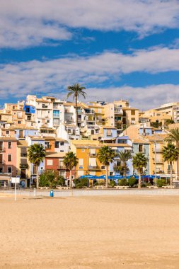 Kumsalda Villajoyosa, Costa Blanca, İspanya