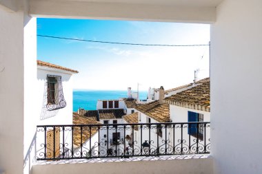 Altea eski kasaba evleri beyaz evler için görüntüleyin. Altea, İspanya