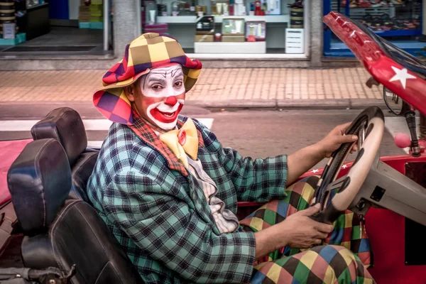 Benidorm, Spain - January 14, 2018: Benidorm circus artists driving car in Benidorm street — Stock Photo, Image