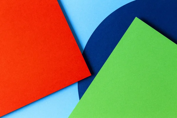 Abstrakt färgat papper textur bakgrund. Minimala geometriska former och linjer i rött, ljusblått, marin, gröna färger — Stockfoto