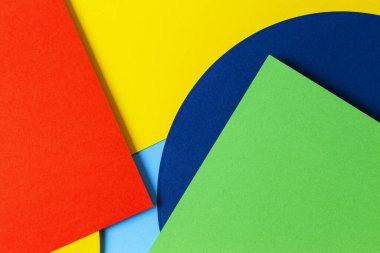 Soyut renkli kağıt dokusu arkaplanı. Asgari geometrik şekiller ve çizgiler kırmızı, açık mavi, sarı, deniz, yeşil renkler