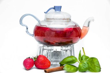 berry çay ile cam çaydanlık