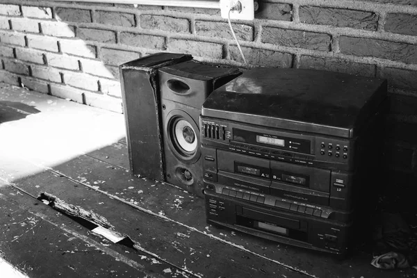 Staré rádio černá a bílá — Stock fotografie