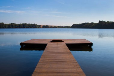 İskele nehre önden görünümü