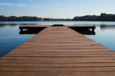 İskele nehre önden görünümü