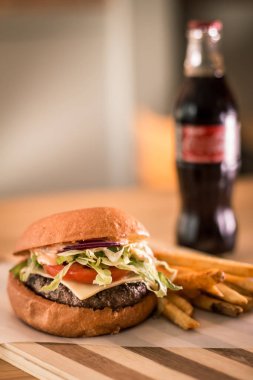 Burger aperatif holding