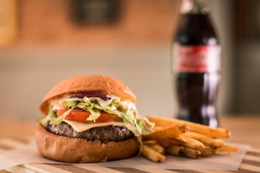 Burger aperatif holding