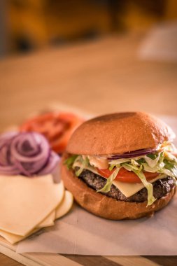 Burger aperatif holding