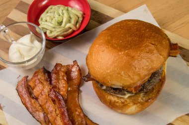 Burger aperatif holding