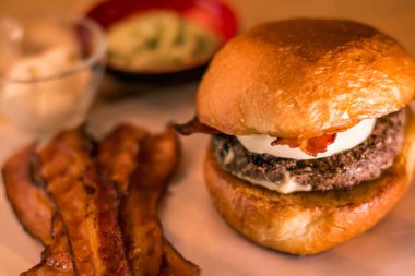 Burger aperatif holding