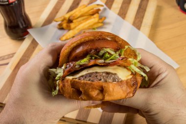 Burger aperatif holding