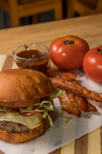 Burger aperatif holding