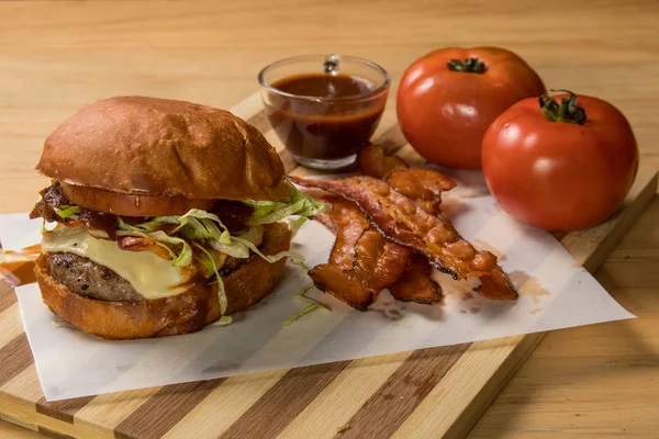 Burger aperatif holding