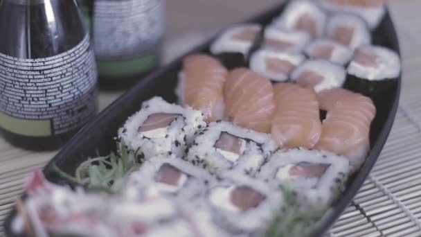 Combo Japón Comida Barco — Vídeos de Stock