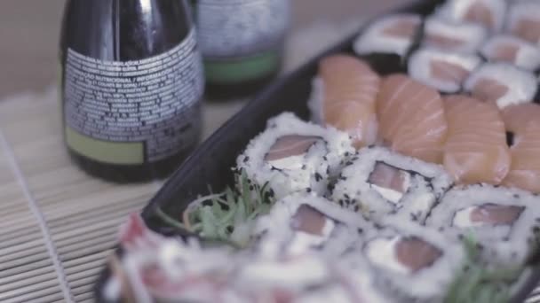 Combo Japón Comida Barco — Vídeo de stock