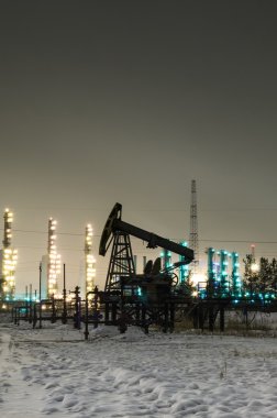 Yağ pompası ve geçen gece tarafından rafineri arka plan