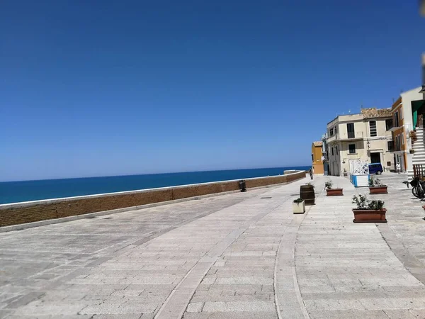 Termoli Molise Olaszország 2017 Július Panorámás Úton Ősi Falu Kilátással — Stock Fotó