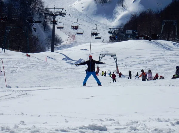 Campitello Matese Marzo 2018 Instructor Esquí Mientras Esquía Quitanieves Con —  Fotos de Stock