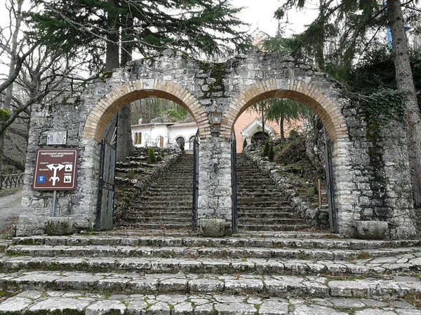 Sassinoro Trap Naar Het Heiligdom Van Santa Lucia — Stockfoto