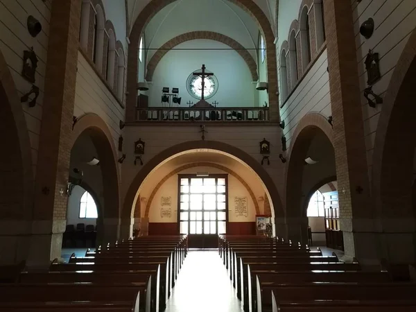 Pietrelcina Вхід Церкви Святого Сімейства Видно Вівтарем — стокове фото