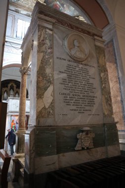 Sorrento, Campania, İtalya - 16 Şubat 2020: Saint Philip ve James Katedralinin İçi