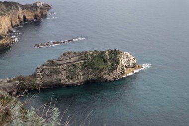 Napoli, Campania, İtalya - 24 Şubat 2020: Virgilian parkından Trentaremi Körfezi